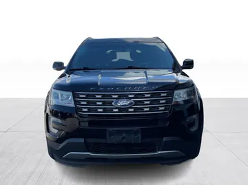 2017 Ford Explorer - image 9