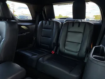 2017 Ford Explorer - image 27