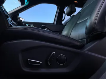 2017 Ford Explorer - image 26
