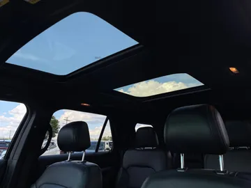 2017 Ford Explorer - image 6