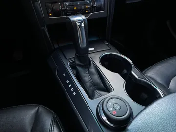 2017 Ford Explorer - image 30