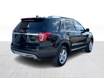 2017 Ford Explorer - image 15