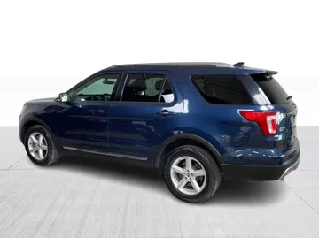 2017 Ford Explorer - image 11