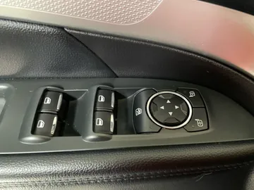 2017 Ford Explorer - image 24