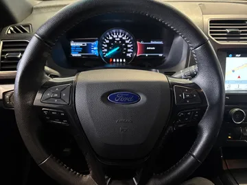 2017 Ford Explorer - image 14