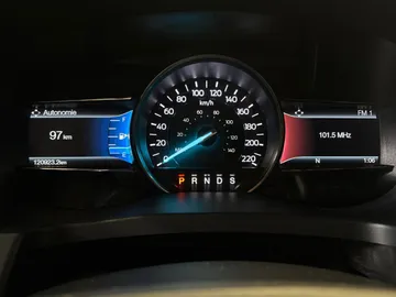 2017 Ford Explorer - image 13