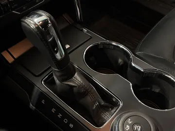 2017 Ford Explorer - image 26