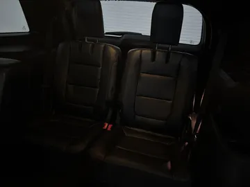 2017 Ford Explorer - image 25