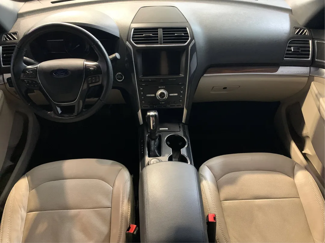2019 Ford Explorer — photo 4