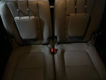 2019 Ford Explorer - image 26