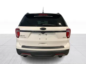 2019 Ford Explorer - image 11