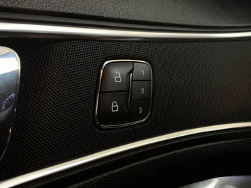 2019 Ford Explorer - image 25