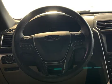 2019 Ford Explorer - image 19