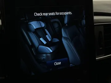 2022 Ford Explorer - image 34