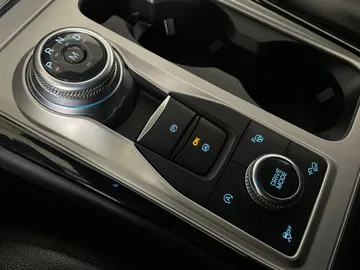 2022 Ford Explorer - image 33