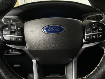 2022 Ford Explorer - image 18