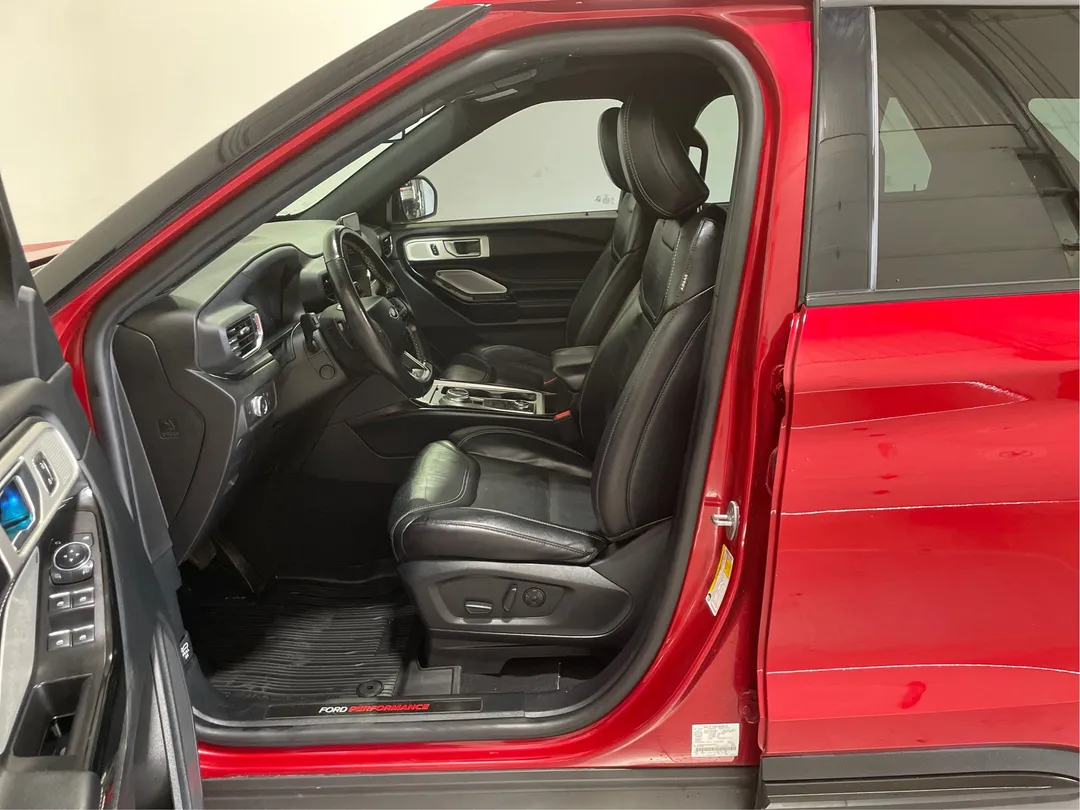 2022 Ford Explorer — photo 3