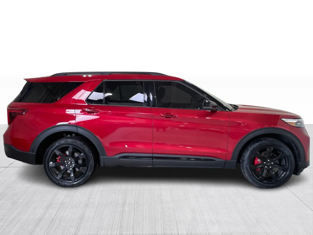 2022 Ford Explorer — photo 2