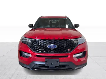 2022 Ford Explorer - image 9