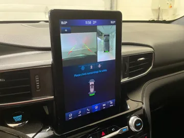 2022 Ford Explorer - image 21