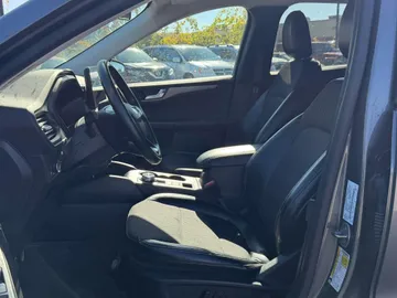 2024 Ford Escape - image 8