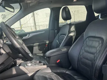 2024 Ford Escape - image 8