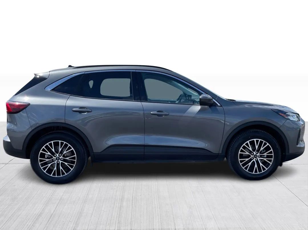 2024 Ford Escape — photo 2