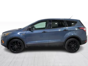 2018 Ford Escape - image 9