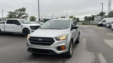 2018 Ford Escape - image 3