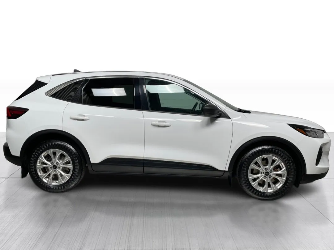 2023 Ford Escape for sale - photo 2