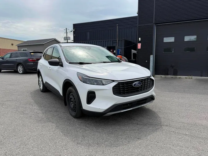 2023 Ford Escape