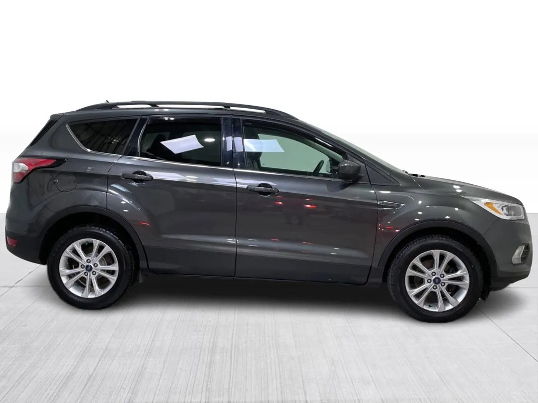 2018 Ford Escape — photo 2