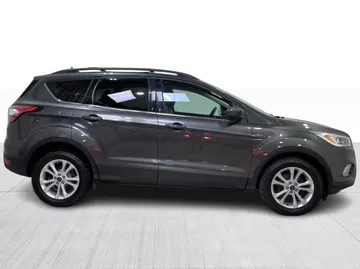 2018 Ford Escape - image 2