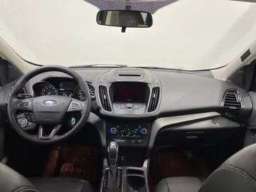 2018 Ford Escape - image 4