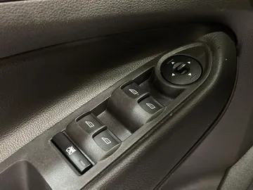 2018 Ford Escape - image 21