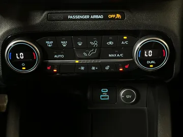 2021 Ford Escape Hybrid - image 22