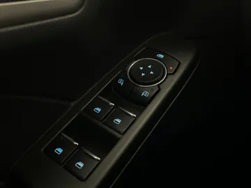 2021 Ford Escape Hybrid - image 24