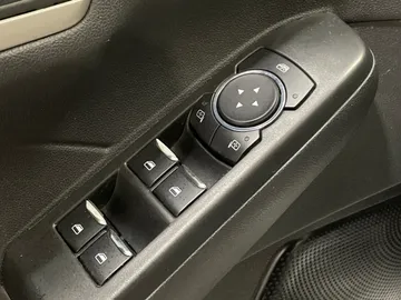 2022 Ford Escape Hybrid - image 25