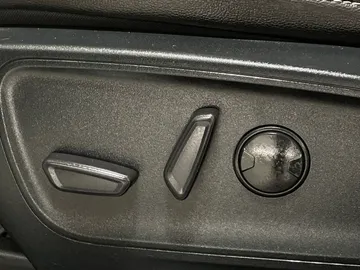 2022 Ford Escape Hybrid - image 19