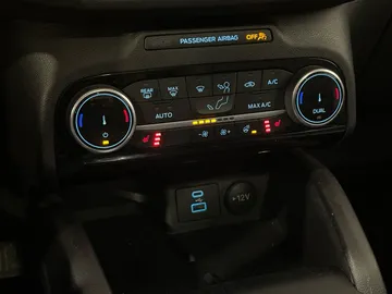 2022 Ford Escape Hybrid - image 23
