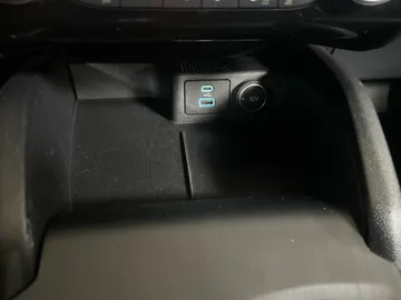 2021 Ford Escape Hybrid - image 27