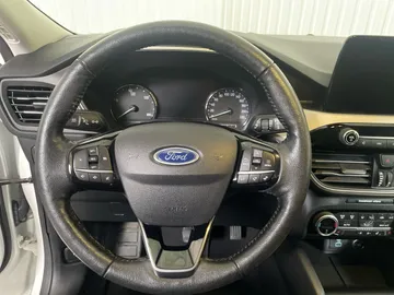 2021 Ford Escape Hybrid - image 16