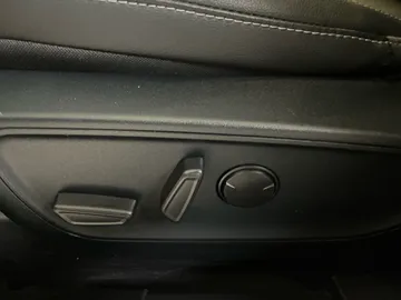 2021 Ford Escape Hybrid - image 18