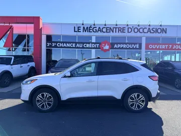 2021 Ford Escape - image 4