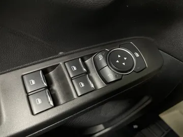 2021 Ford Escape Hybrid - image 23