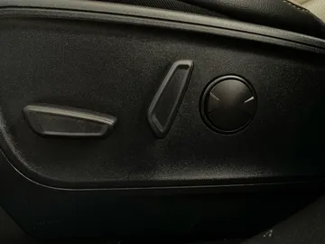 2021 Ford Escape Hybrid - image 24