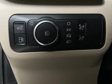 2021 Ford Escape Hybrid - image 17
