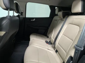 2021 Ford Escape Hybrid - image 15
