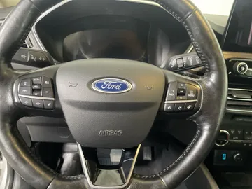 2020 Ford Escape Hybrid - image 16