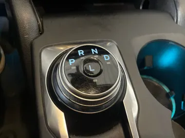 2020 Ford Escape Hybrid - image 30